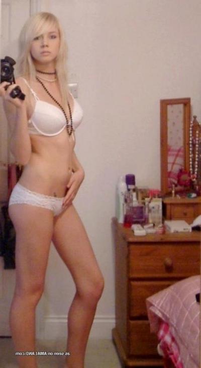 11P Sexy naughty hot inked amateur bombshell shows her tits