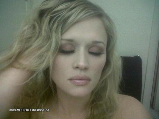 9P Steamy hot sexy amateur babe's hacked cellphone pics