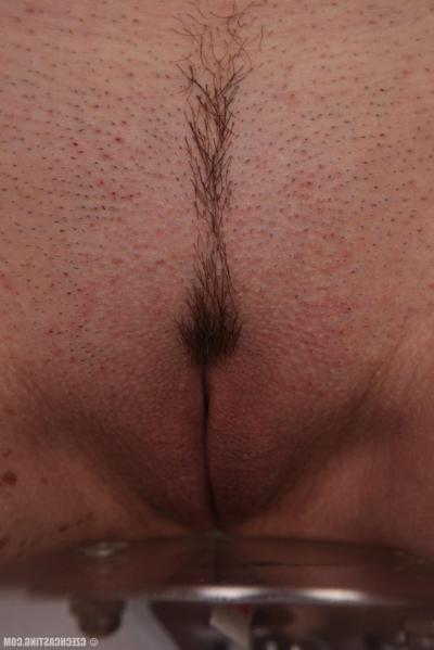 15P Natural amateur milf poses naked