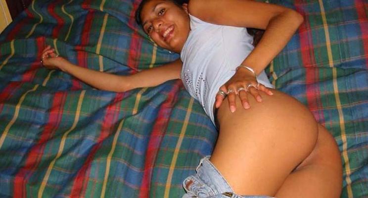 12P Picture selection of amateur steamy hot sexy Spanish girlfriends