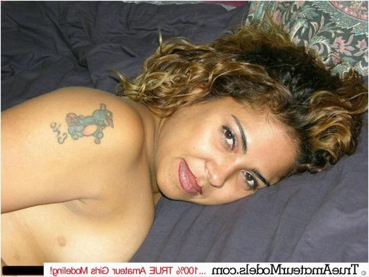 10P Amateur Hispanic Woman Spreading Nude And Giving Wicked Blowjob