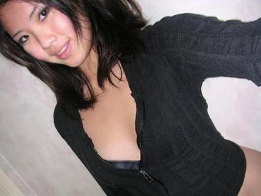 15P Asian teen girlfriends posing for the camera