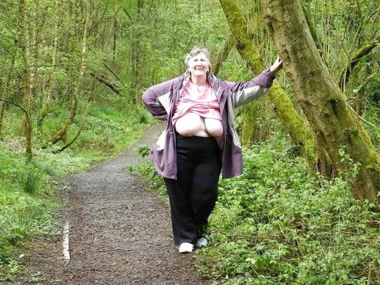 12P very old amateur grannies posing and in action