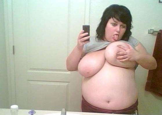 10P Picture gallery of kinky amateur bbws posing