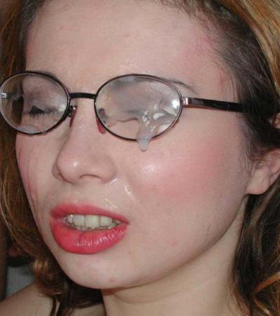 10P Fotos von einem Hardcore-BJ und einer unordentlichen Gesichtsbehandlung
