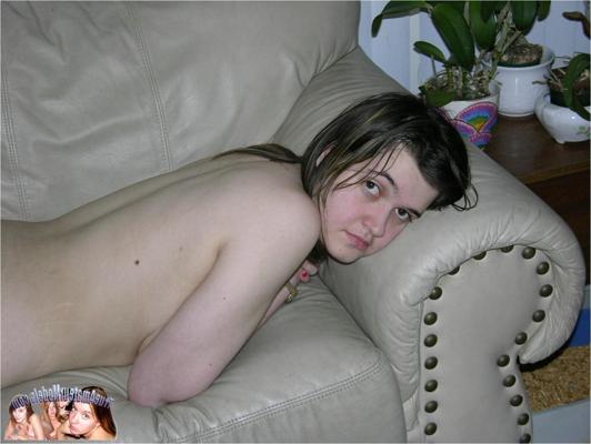 10P Amateur Bitch Spreads Apart Her Stinky Fucking Butthole