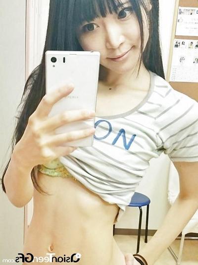 10P Beautiful Asian teen with nice skinny ass