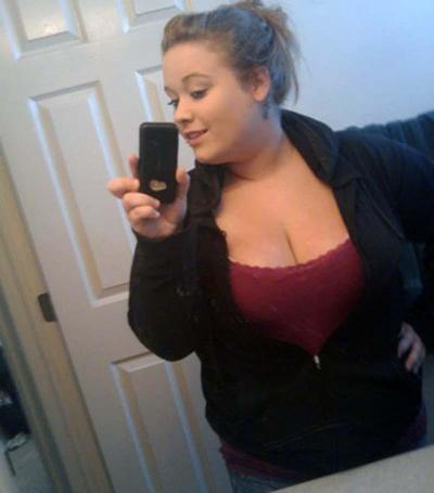 10P collection of hot selfpics of thick amateur gfs