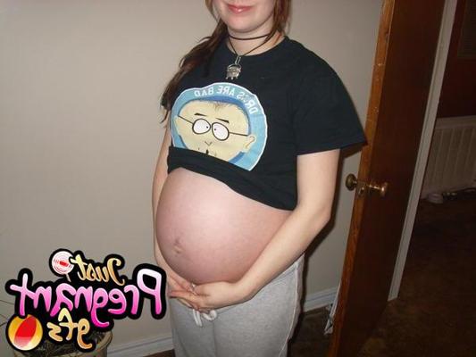 15P Pregnant teens show their big bellies
