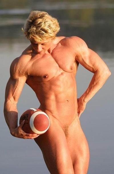 16P sexy muscular ladies shows their bodies