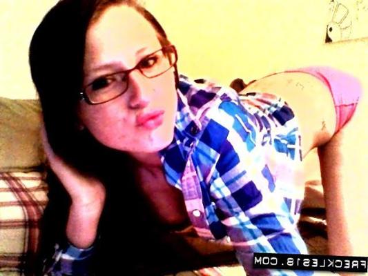 12P Freckled amateur teen