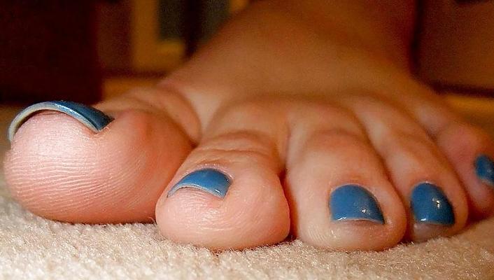 25P Promi-Füße und zufällige Footjobs