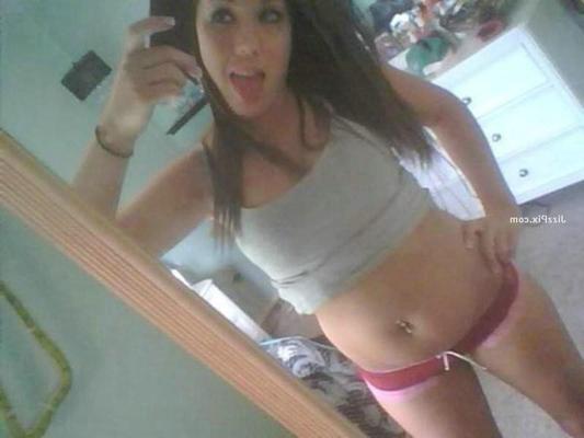 12P Real life GF giving oral sex and swallowing cumshot