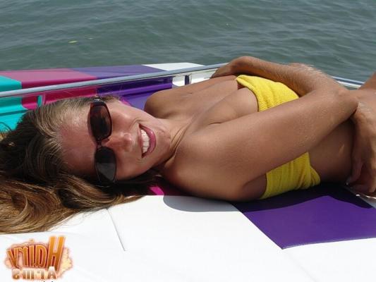13P Arms on the boat