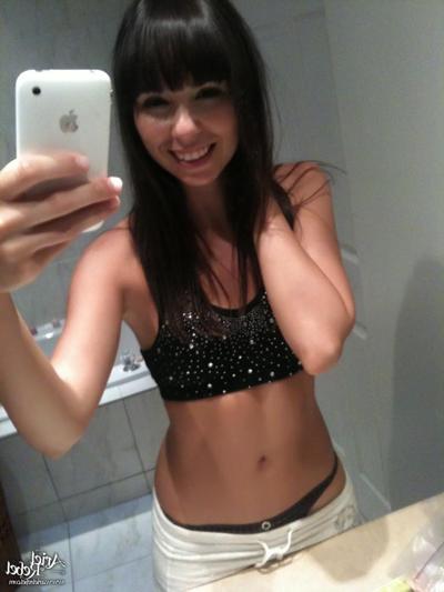 16P Cute amateur teen selfshots