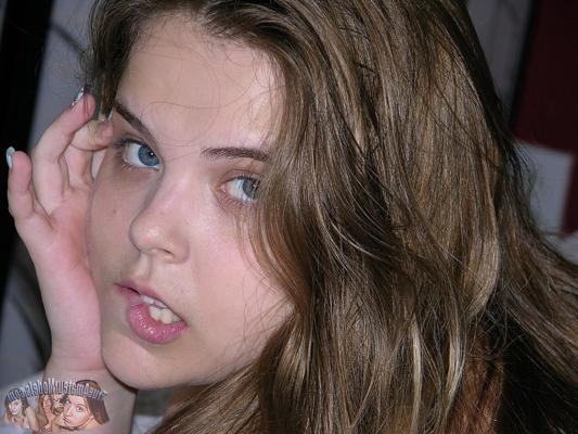 16P Chubby Teen Modeling Nude