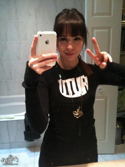 16P Cute amateur teen selfshots