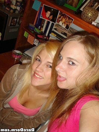 8P Real amateur college coed sex in dorm rooms