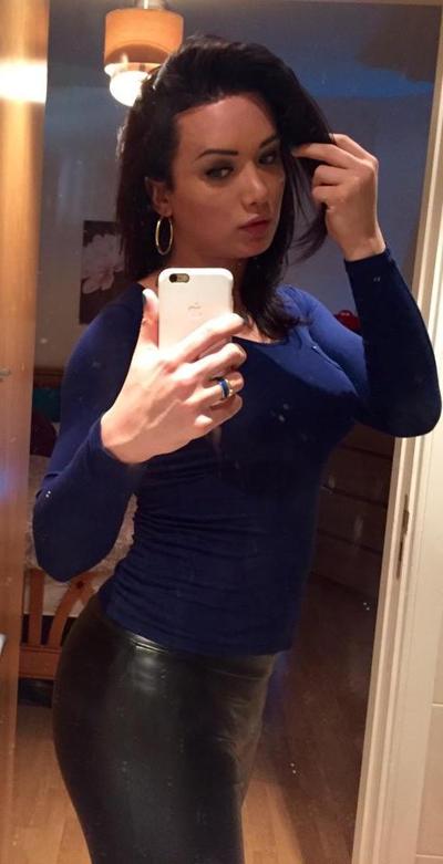16P Busty hot shemale