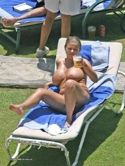 10P Selection of naughty amateur bbws posing for their pals