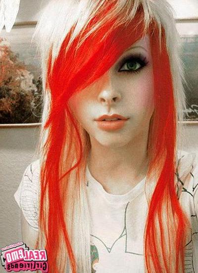 15P Emo girlfriends posing for cell pics