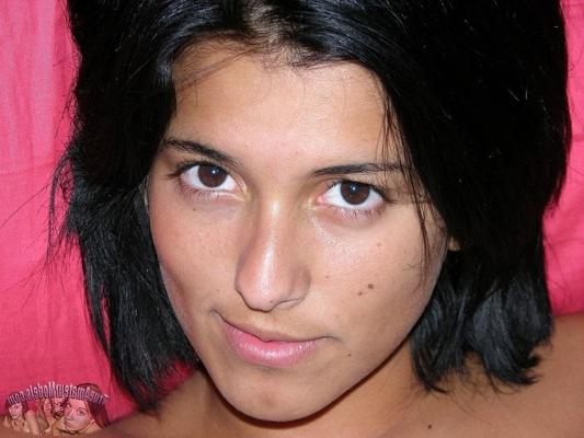 14P Ado cubaine sexy et amateur nue