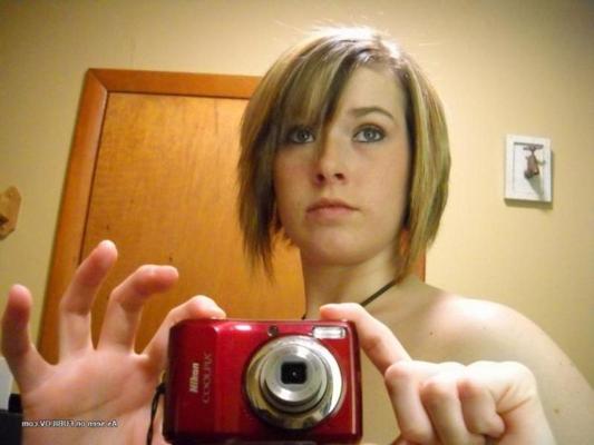 9P Compilation of an amateur chick camwhoring at home