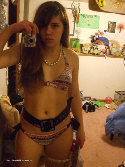 12P Sexy Spanish girlfriend selfshooting in her lingerie