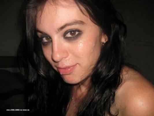 10P Gallery of a naughty goth babe sucking on a stiff cock