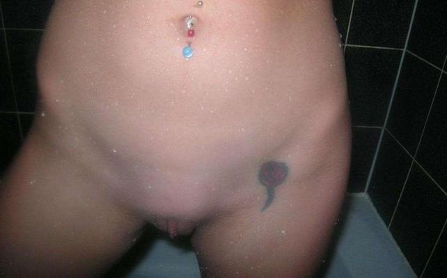 10P Pictures of sexy emo slut