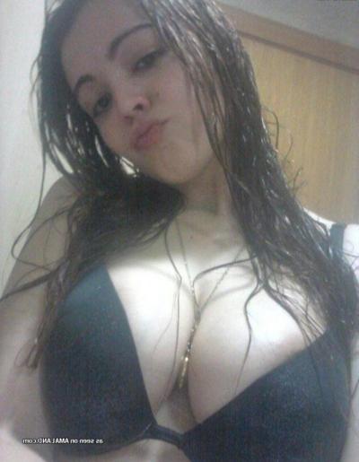 10P Compilation of a sexy heavy-chested honey camwhoring