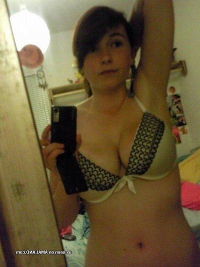 11P Collection of a sexy amateur cutie camwhoring at home