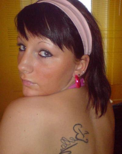 10P Selfpics of a kinky heavy-chested babe