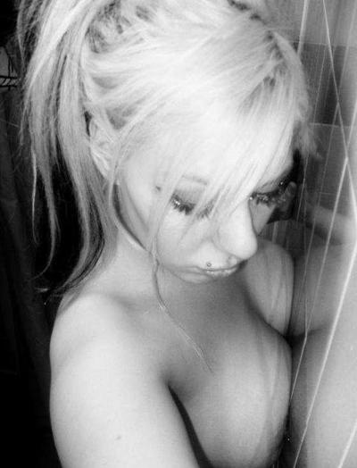 10P Photos aléatoires de filles à la poitrine lourde