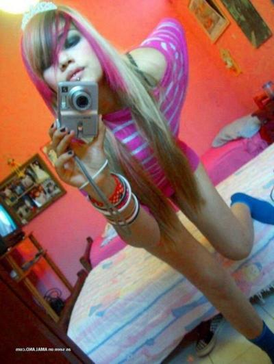 15P Emo and goth gfs posing and selfshot pics 10