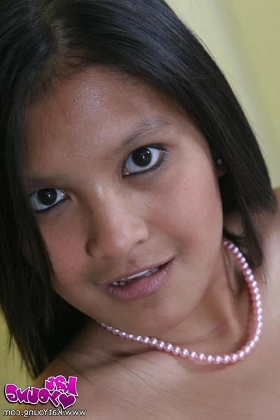 20P Kat and her Pearl Necklace