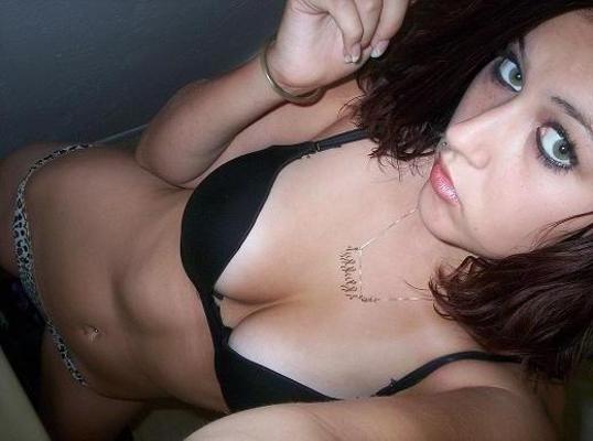 8P Homemade hardcore pics with guy wildly packing girlfriend