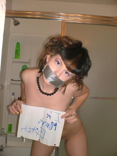 10P Pigtailed amateur masturbates nub and sucks boyfriend