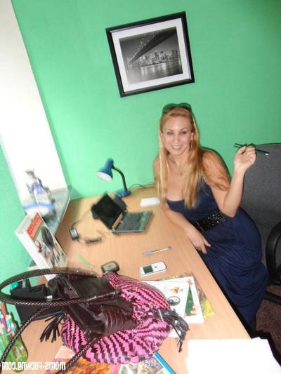 12P Blonde ex girlfriends show tits and ass for the camera gallery 4