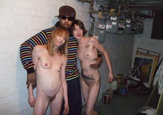 10P Real amateur gfs taking big black cocks gallery 1