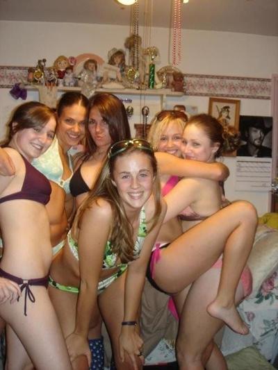 16P Normal girls in hot upskirt pics
