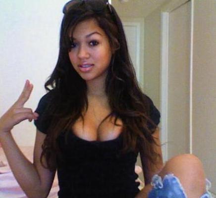 16P Une coquine vraiment chaude qui se fait beaucoup de choses désagréables