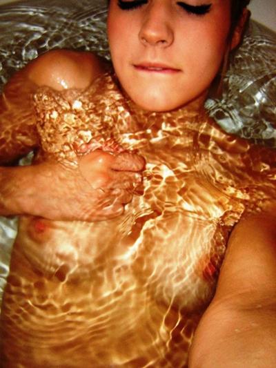 16P Modèles amateurs entièrement naturels posant nus