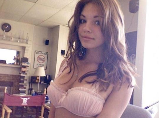 16P Garotas amadoras comem suas bucetas