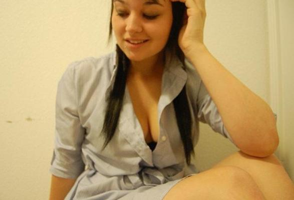 16P Amateur cheerleaders getting naughty and naked