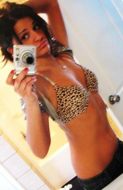 16P Real amateur cuties posing naked