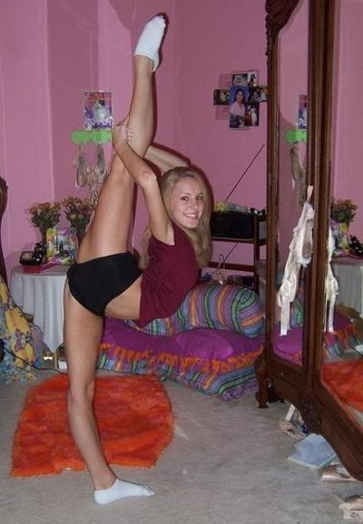 16P Blonde chick with bush shows off nice tits