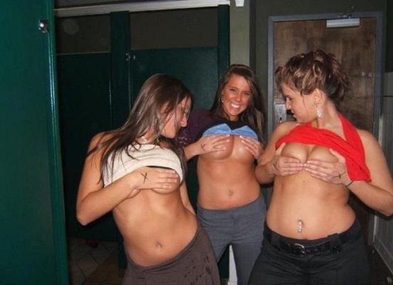 16P Gorgeous amateur babes show off hot whaletails