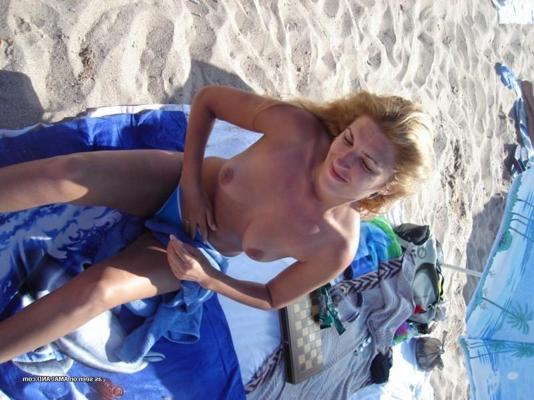 15P Amateur blonde wife going topless at the beach