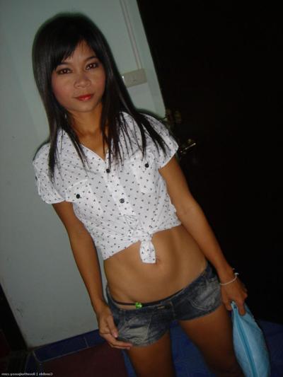 25P Tiny Thai Milf whore fucked in her tight asian pussy hole